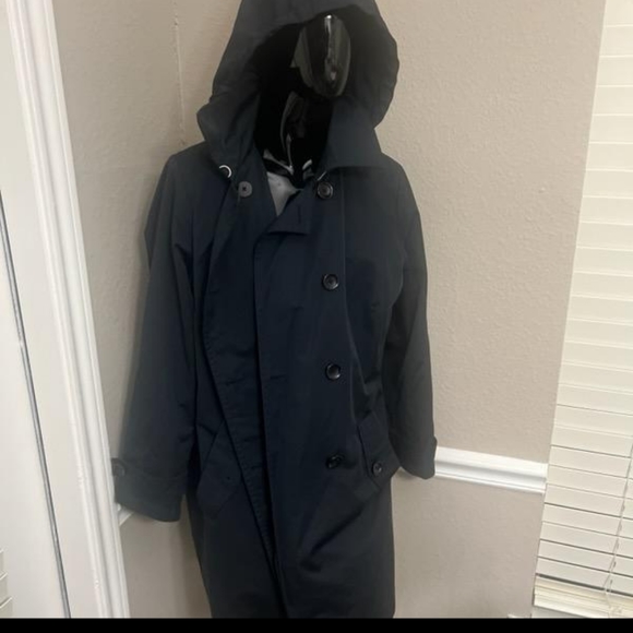 A black Michael Kors Coat - Picture 2 of 6